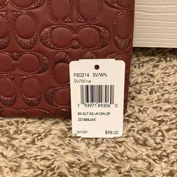 Like new, Coach wristlet - Picture 4 of 7